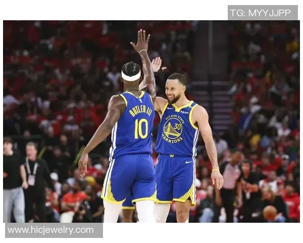 1224勇士与快船国的激烈对决展现篮球魅力与团队精神的巅峰较量